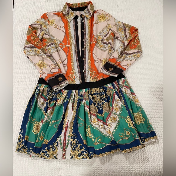 Dresses & Skirts - Women’s orange green button down silky dress size small